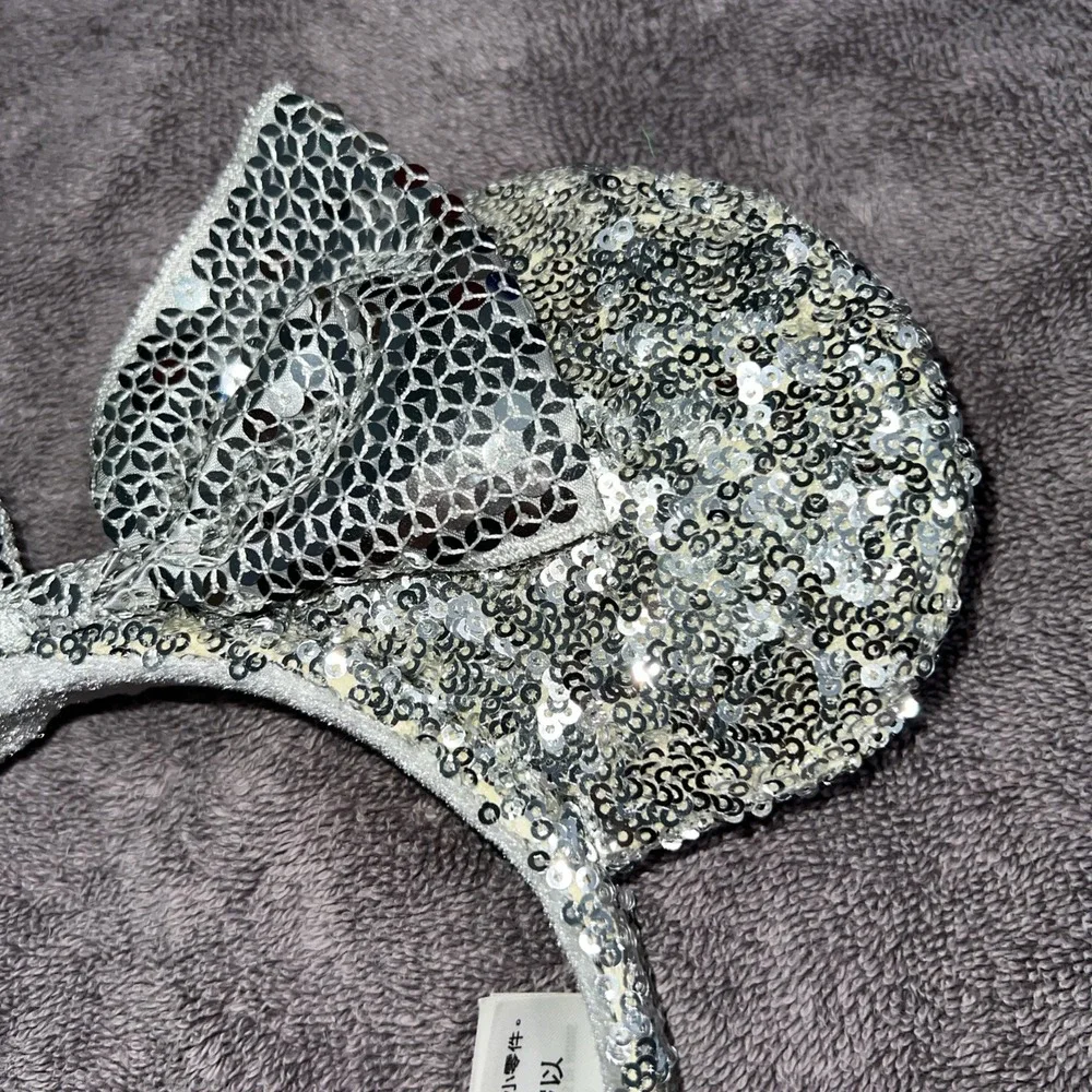 Disney Minnie Mouse Ears All Silver Sequin ‎ Bow Headband